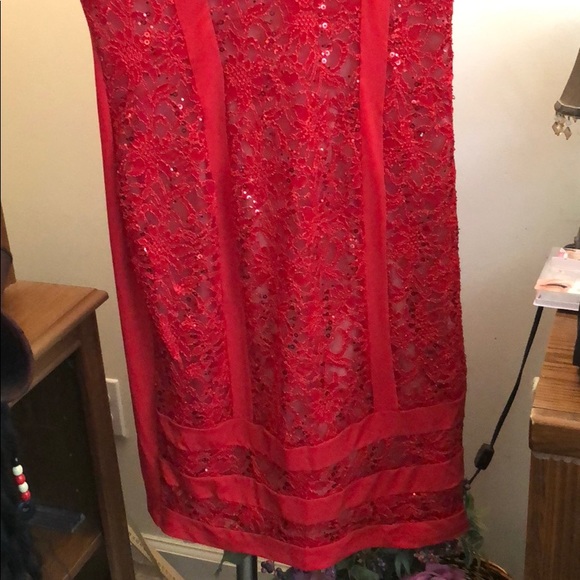 Dress - Picture 2 of 4